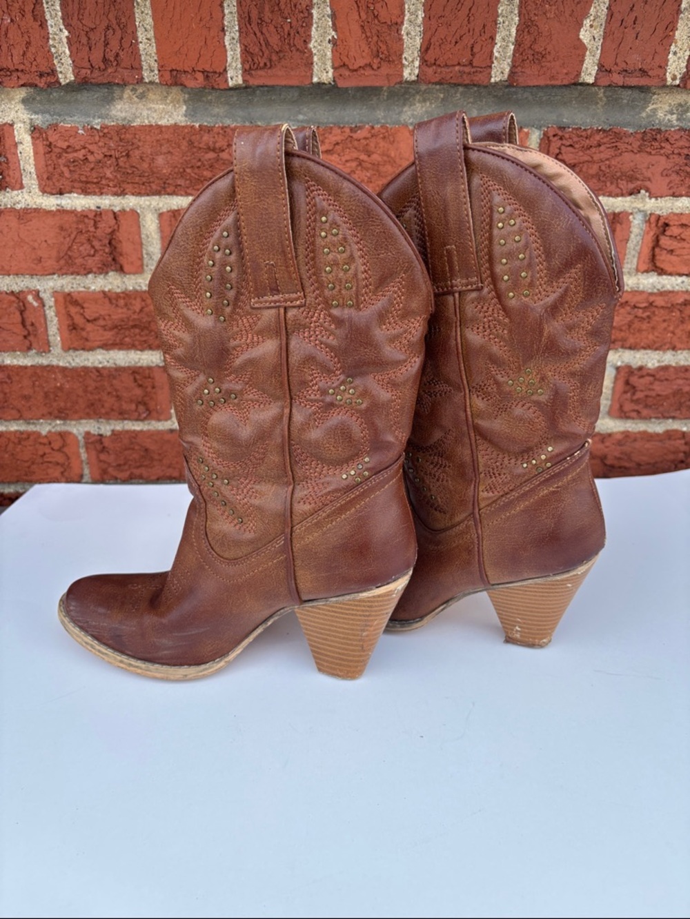 Very Volatile Dallas Brown Embroidered Cowboy Boots Women Size 6.5
